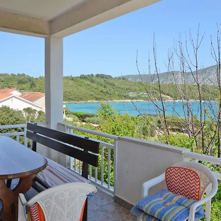Apartment Gorgeous In With House Sea View