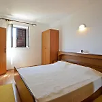 Amazing In With House Sea View Apartmán *