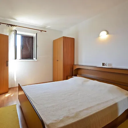 Gorgeous In With Kitchen Apartment *